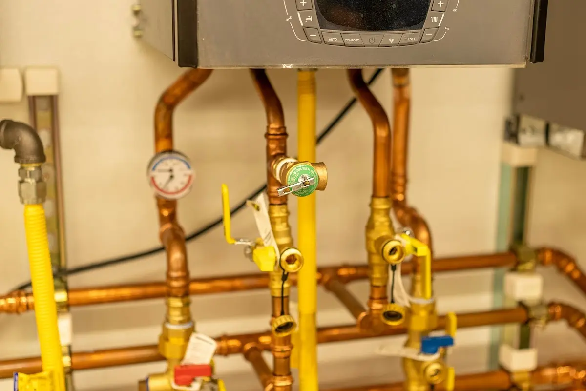 Licensed technician providing Slab Leak Repair for a homeowner in Franklin Town