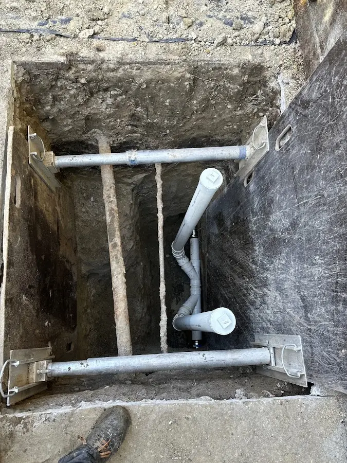 Experienced plumber completing Gas Line Repair work in Franklin Town